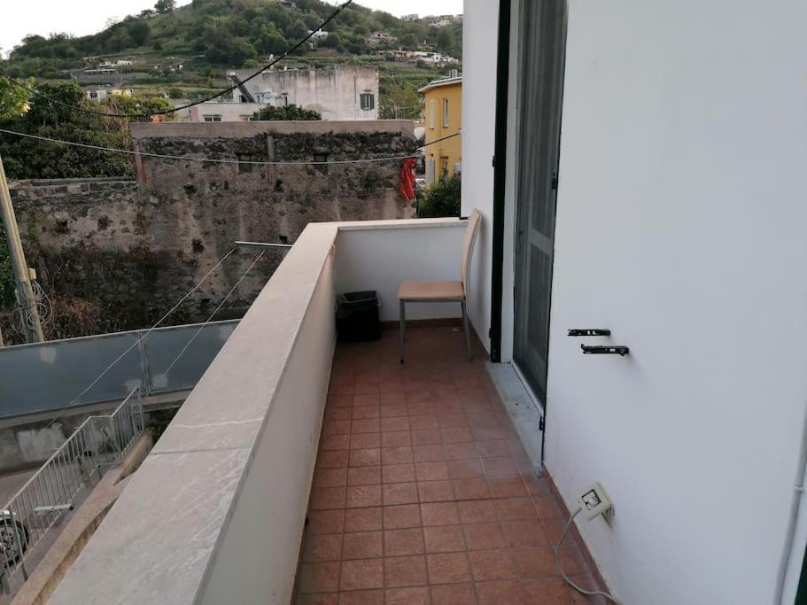Grazioso Appartamento A Ischia Zona Pilastri Exterior photo