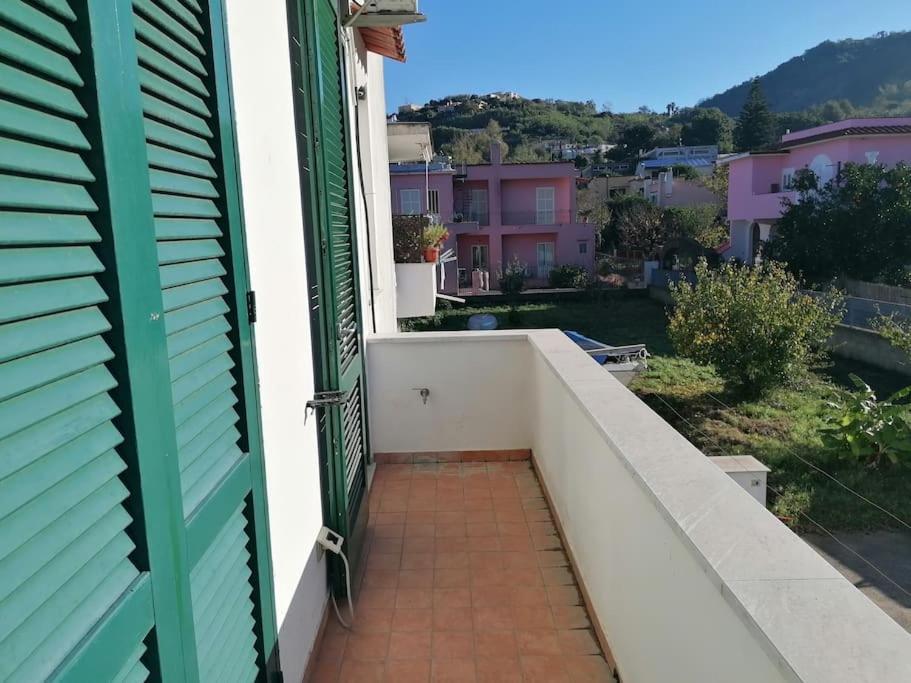 Grazioso Appartamento A Ischia Zona Pilastri Exterior photo